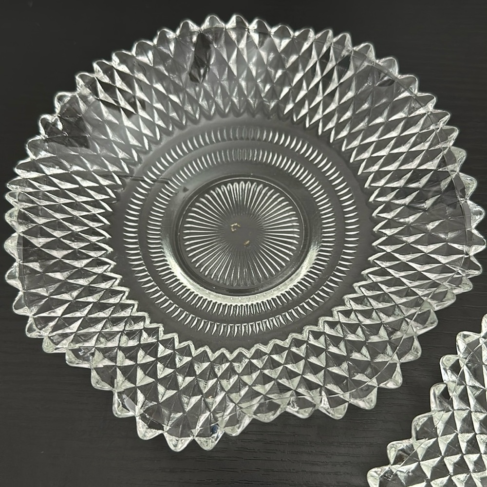 🌹 Federal Glass Traditions 2 Diamond Design Lettuce Edge Bon Bon Vintage Dishes - Picture 2 of 12